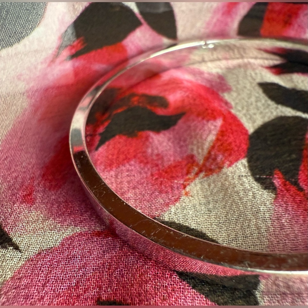 Kate Spade Spade Bangles Thin Hinge Bangle - Picture 3 of 7